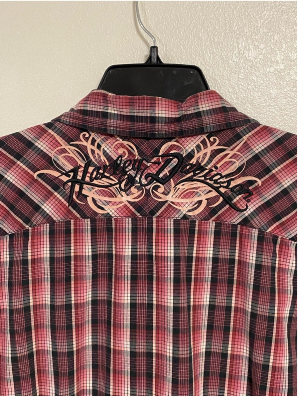 Harley-Davidson Shirt Womens Size XL Pink Plaid embroidered Harley Shirt